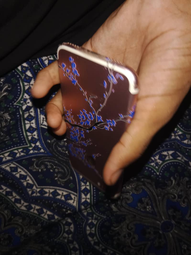 Apple iPhone 7 4