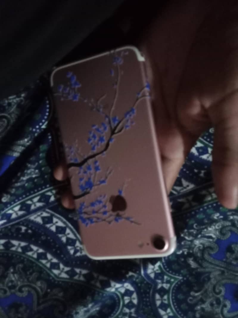 Apple iPhone 7 6
