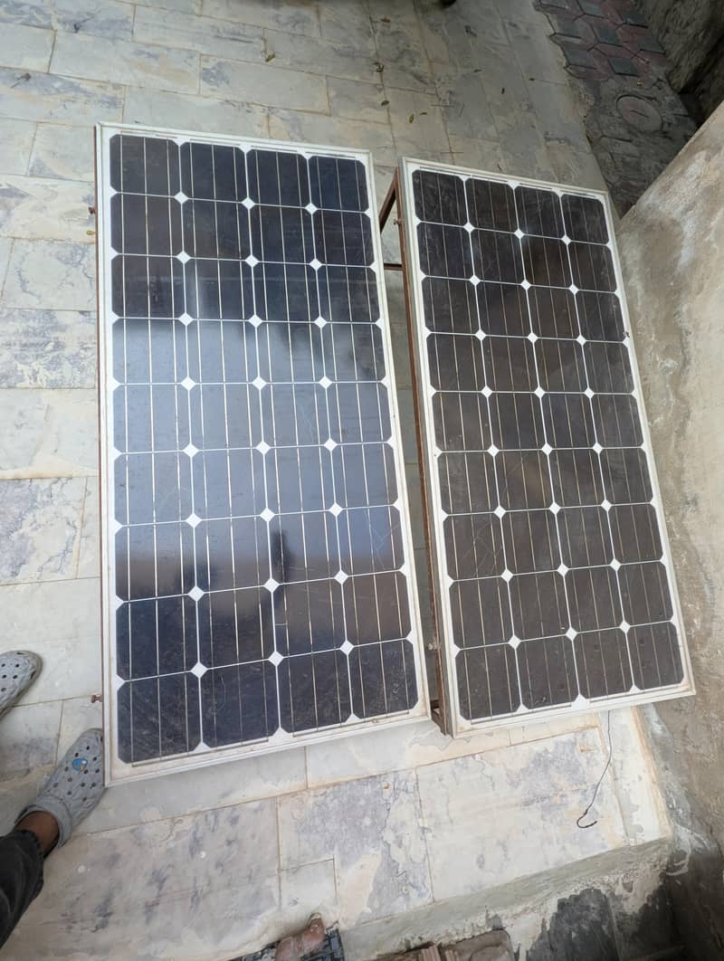 solar panel with stand 1