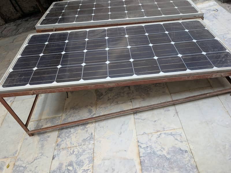 solar panel with stand 2