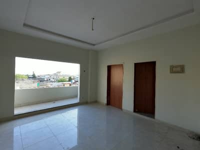 Prime Location 1062 Square Feet Flat In Stunning Peshawar Road Is Available For Sale