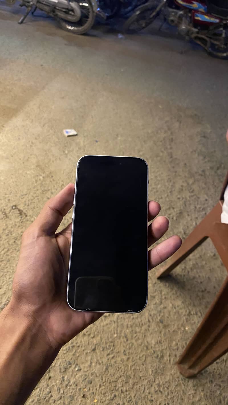 Apple iPhone 15 5