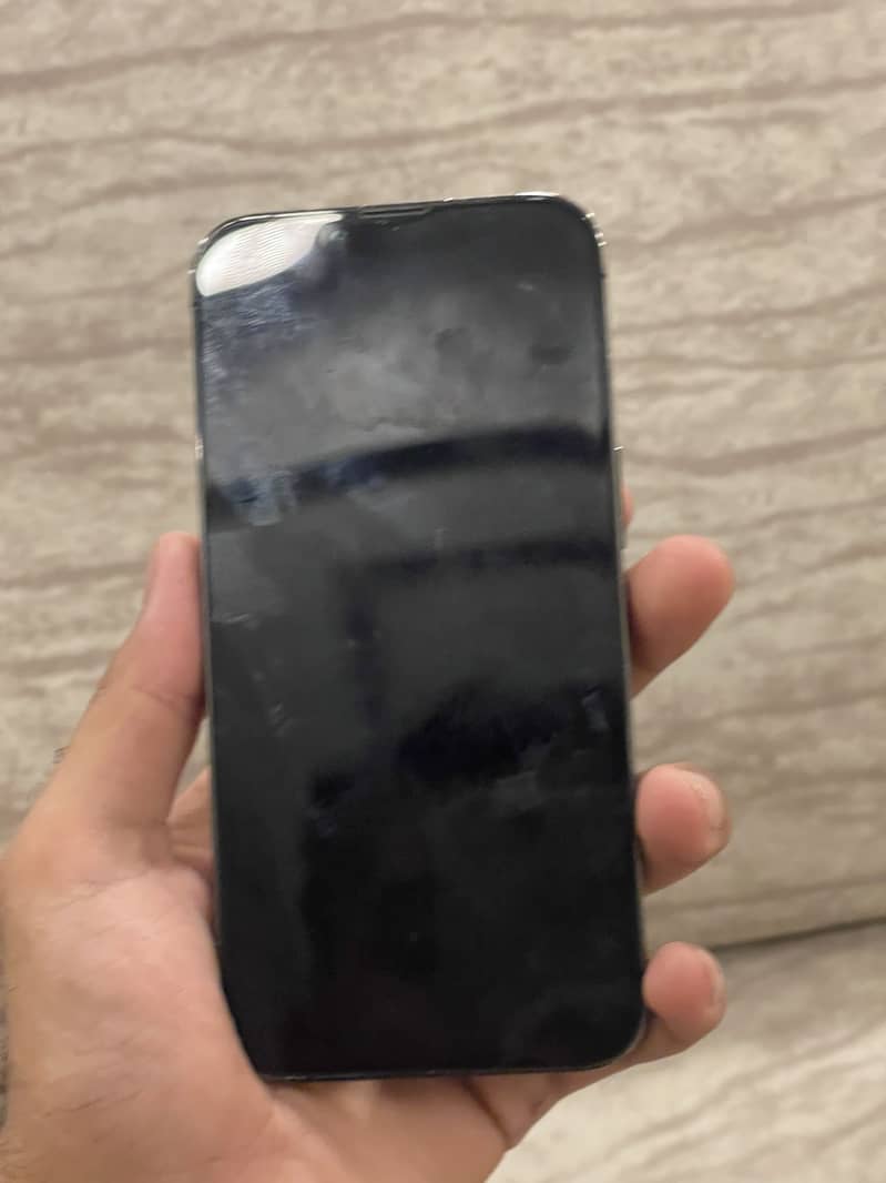 Apple iPhone 13 Pro 2