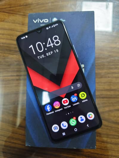 Vivo V21 Lush Condition