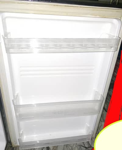 Urgent Sale – Kenwood Medium Size Refrigerator | Excellent Cooling