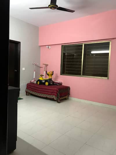 1400sqft Flat Available For Sale.