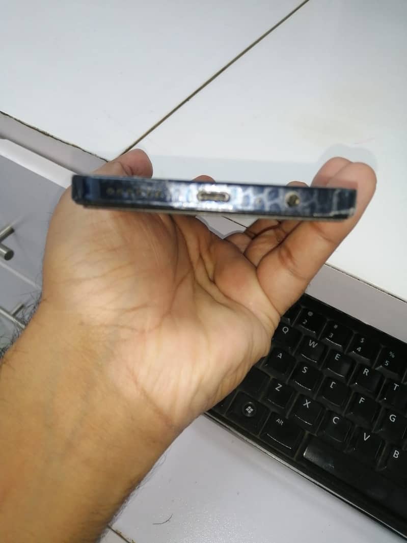Tecno CAMON 20 0