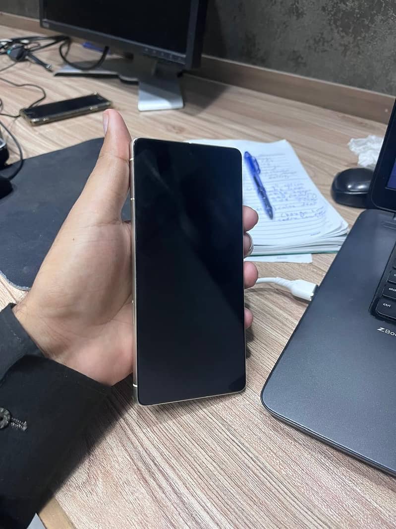 Google Pixel 7 4