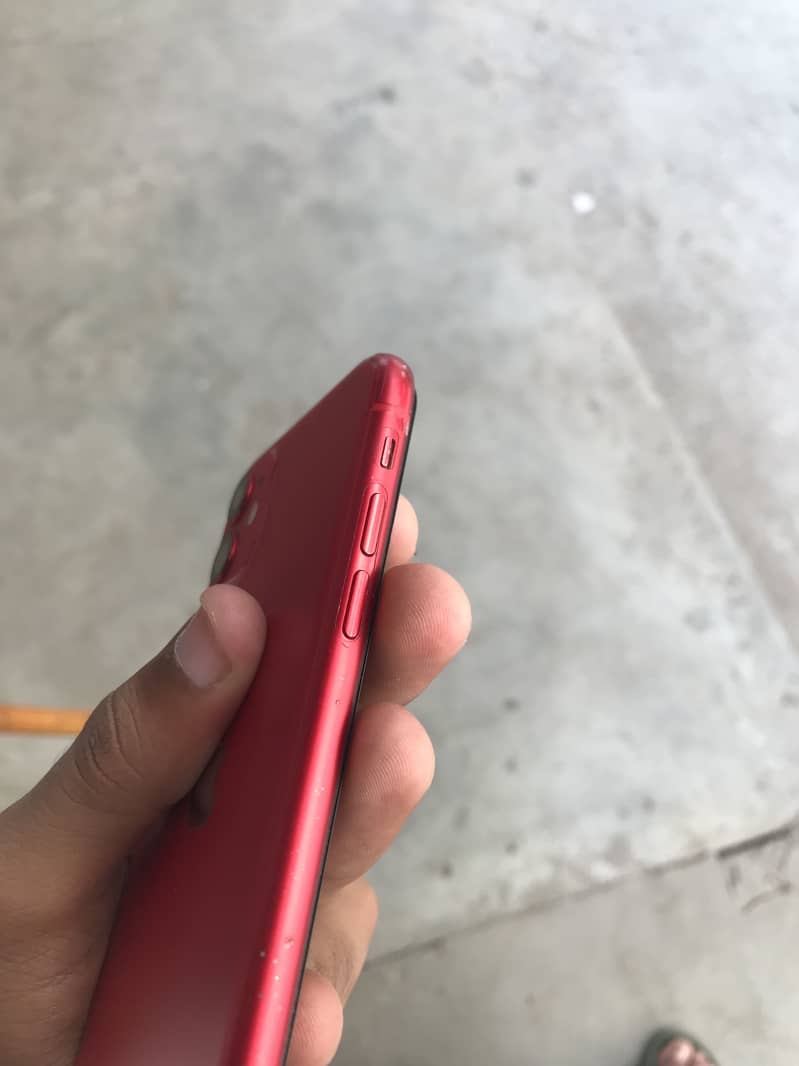 Apple iPhone 11 3