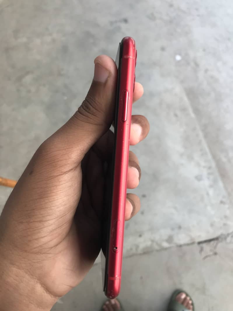 Apple iPhone 11 7