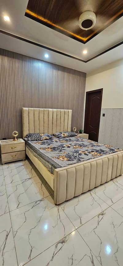 Elegant Bedroom Furniture Set for Sale Title: L