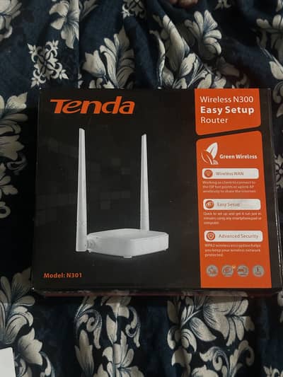 Tenda wireless N300 router for sale just like new with all accesories