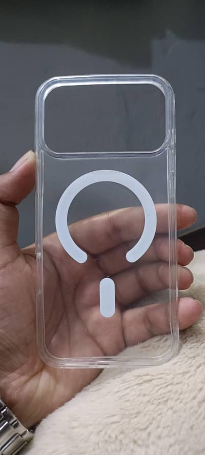 IPHONE 17 PRO MAX MAGNETIC CLEAR CASE