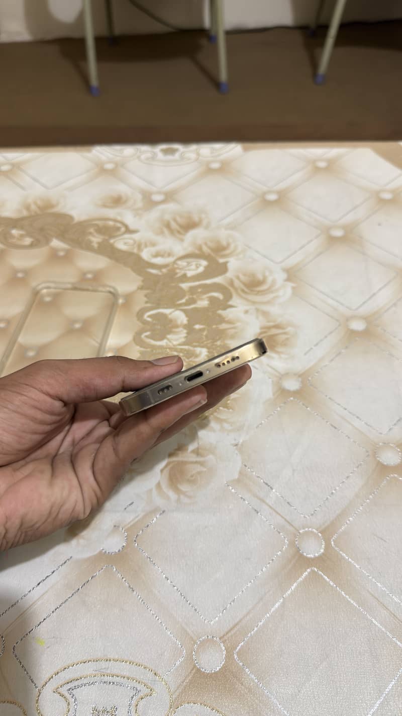 Apple iPhone 12 Pro 1