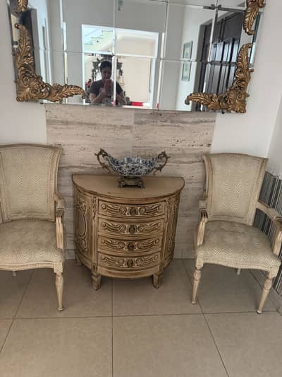 Elegant style wooden console table with 2 armchairs