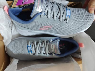 sketchers joggers