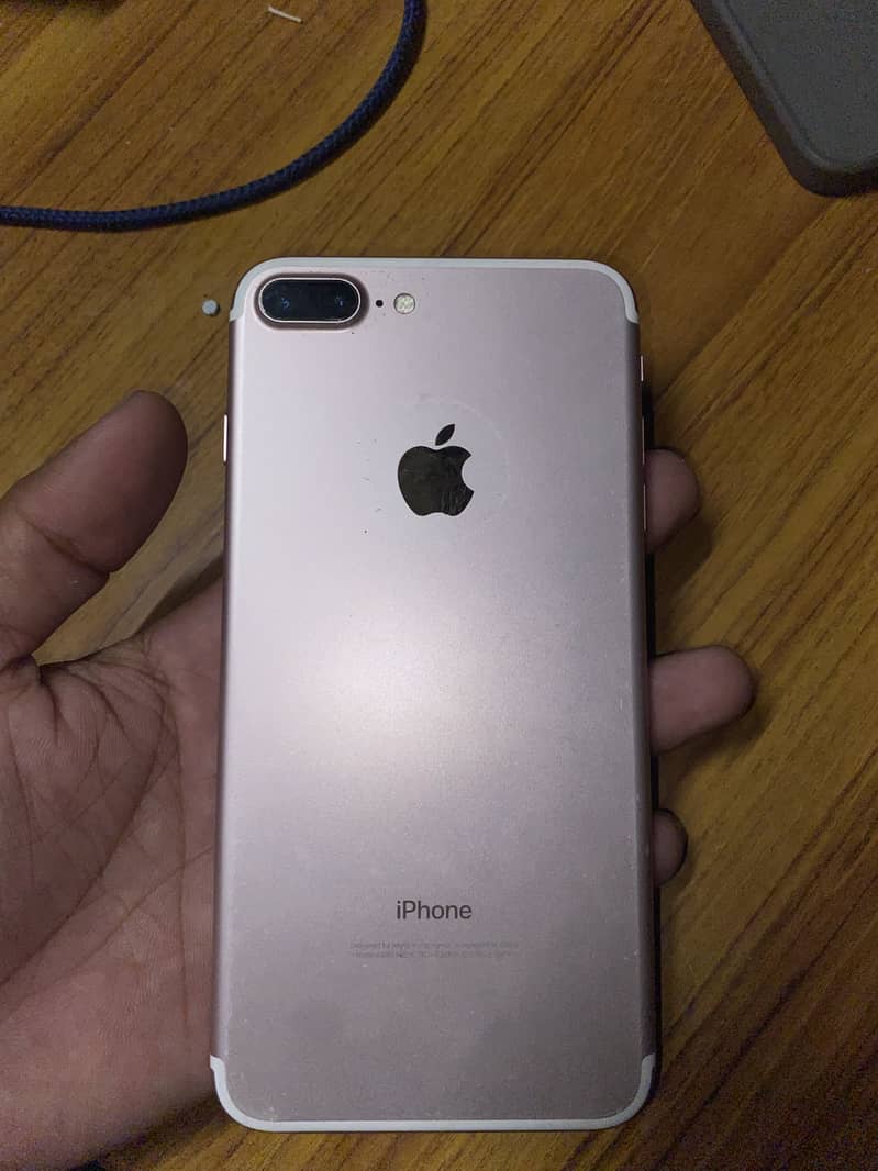 Apple iPhone 7 Plus 0