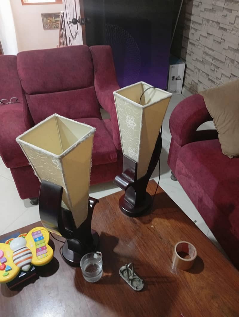 TABLE LAMP DECENT DESIGN QUALITY 1