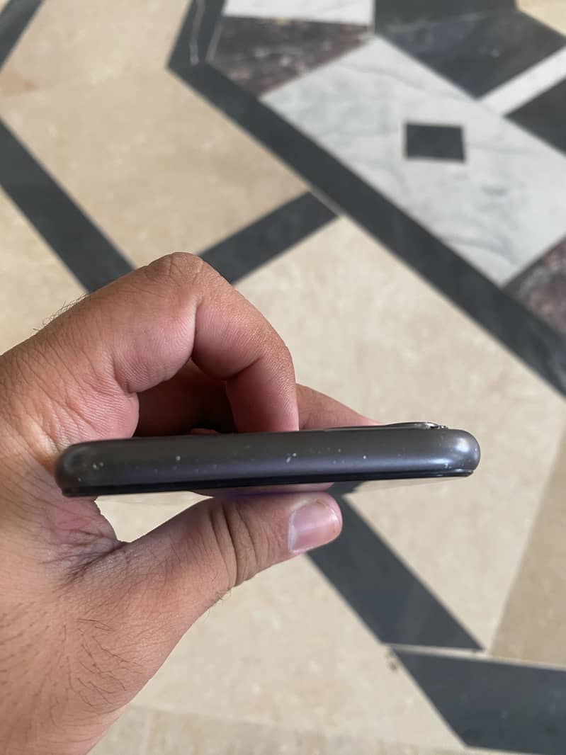 Apple iPhone 11 1