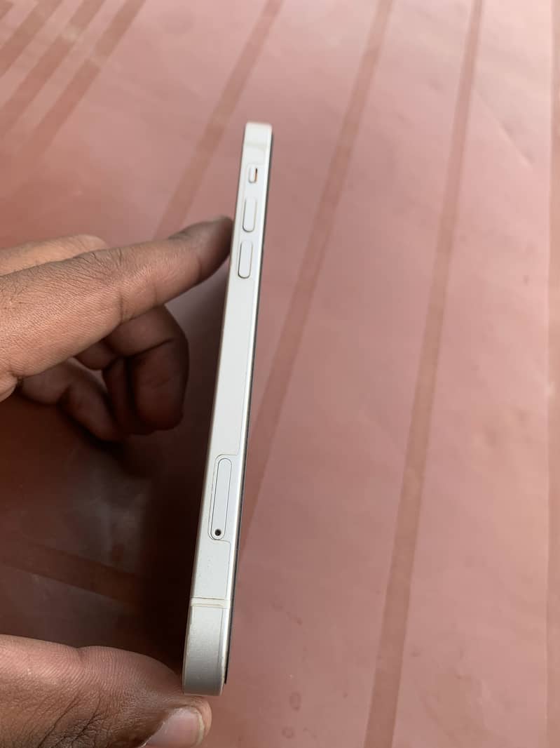 Apple iPhone 12 2