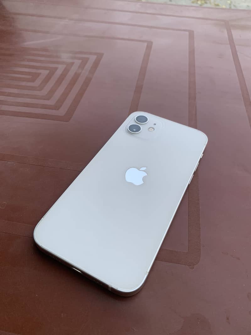 Apple iPhone 12 5