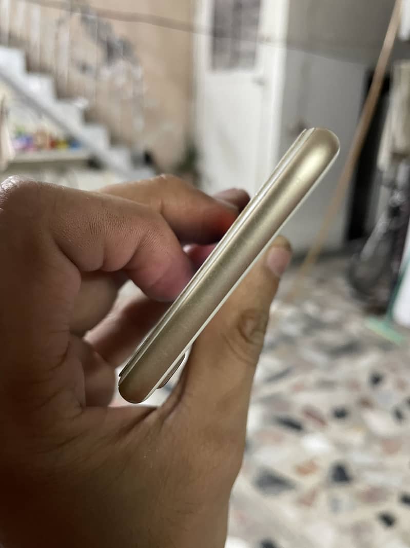 Apple iPhone 7 5