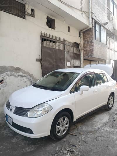 Nissan Tiida 2007