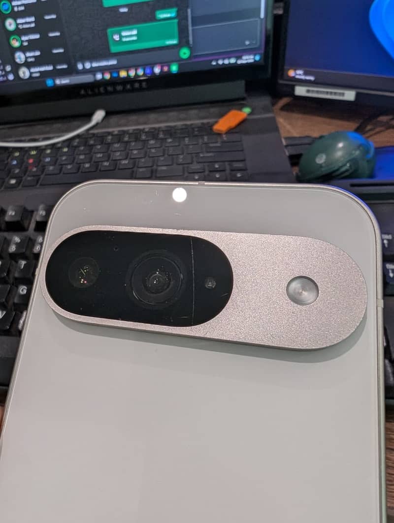 Google Pixel 9 5