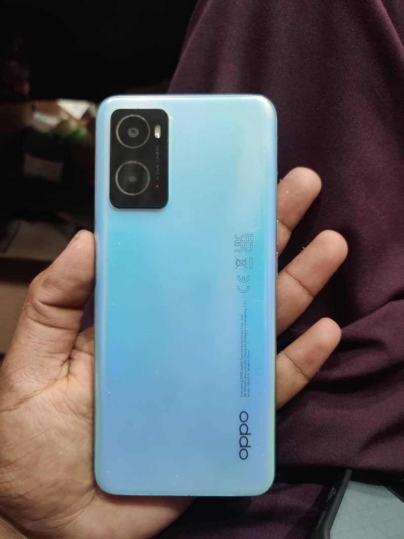 OPPO A76 1