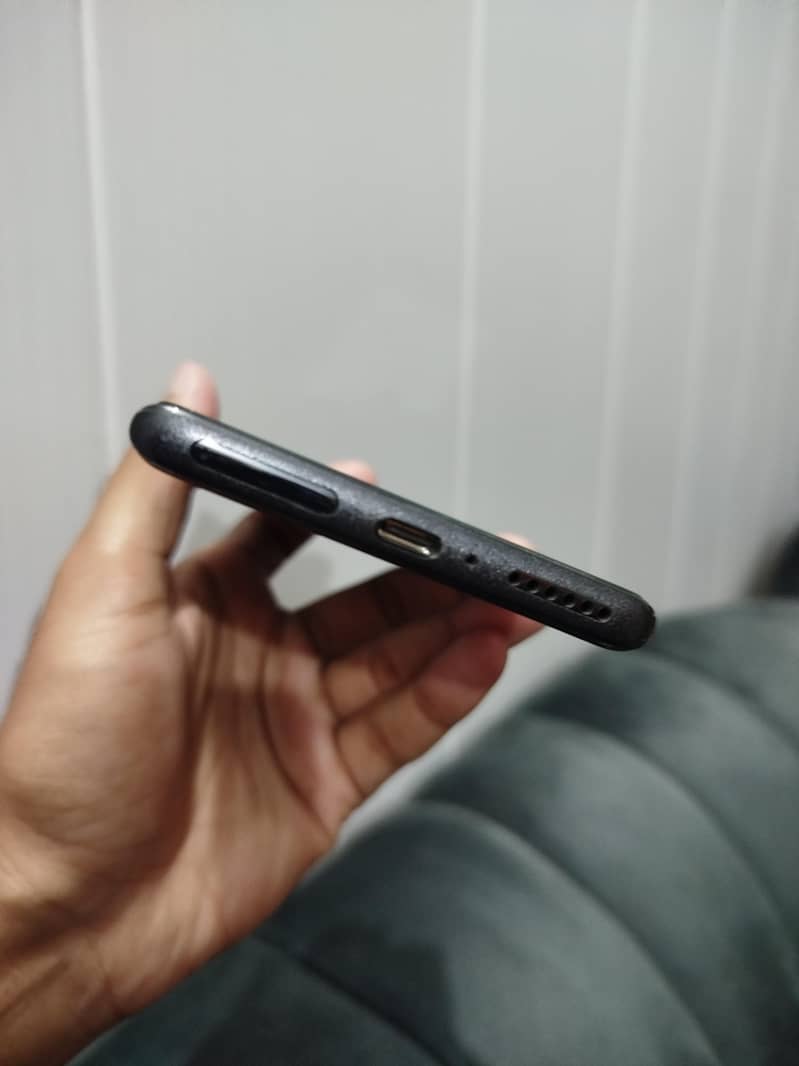 Xiaomi Redmi Note 14 Pro 3