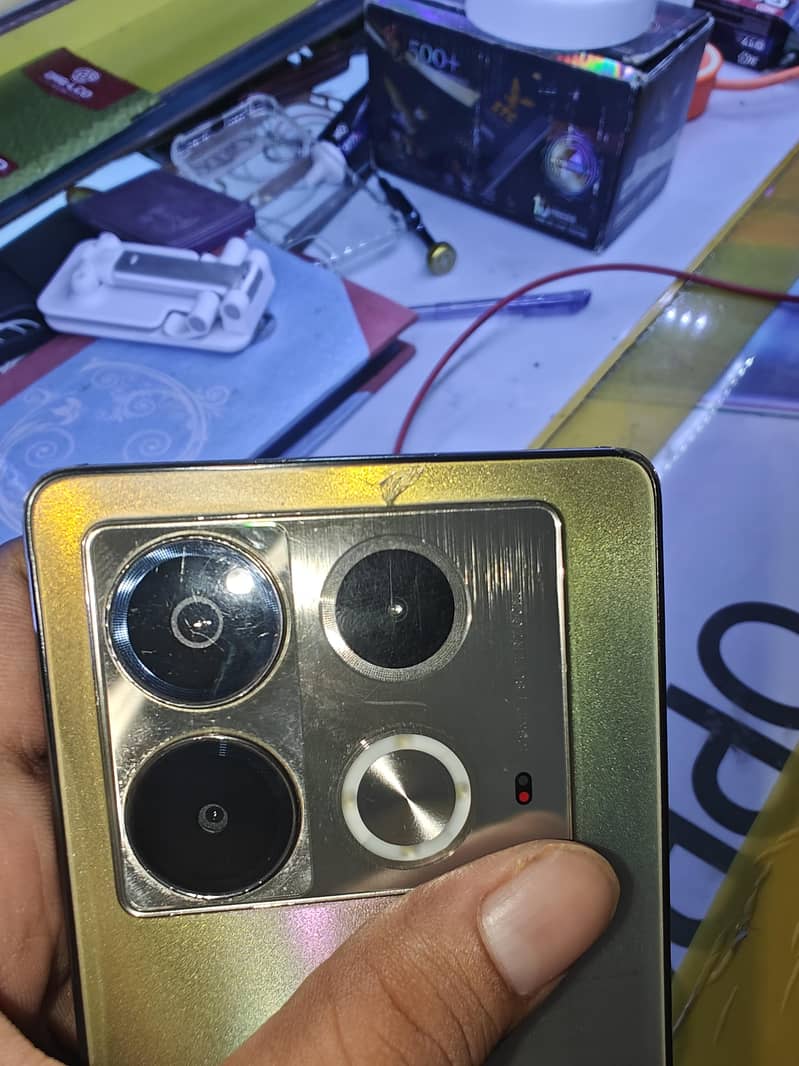 Infinix Note 40 4