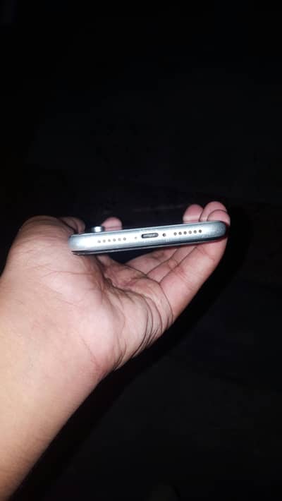 Apple iPhone XR