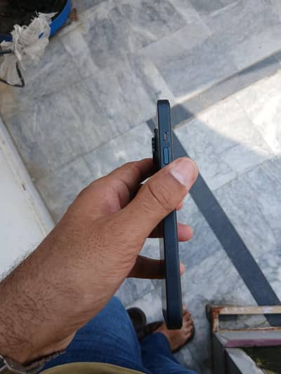 Apple iPhone 14