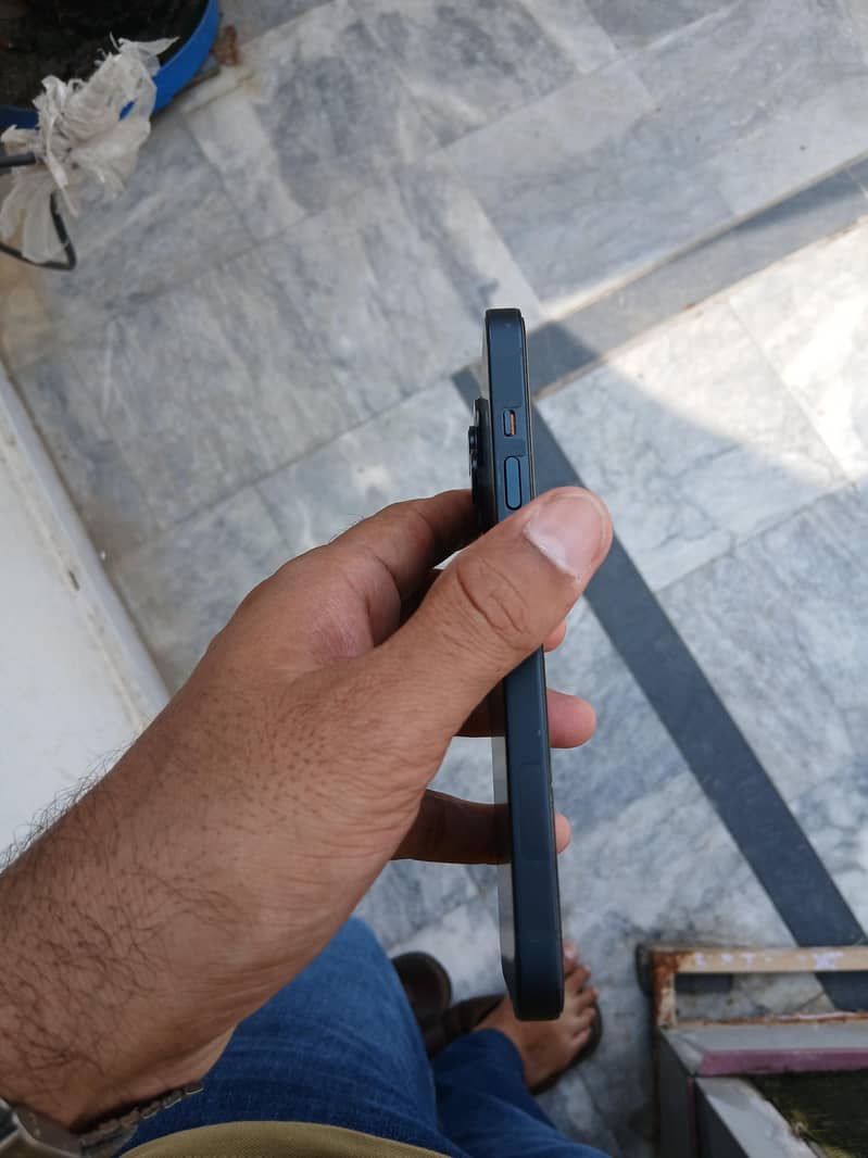 Apple iPhone 14 0