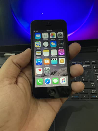 iPhone 5 16GB, Genuine Original, Good Condition, Non PTA