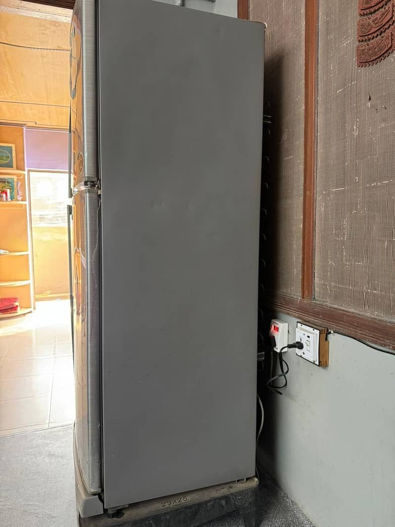 Fridge Refrigrator 1