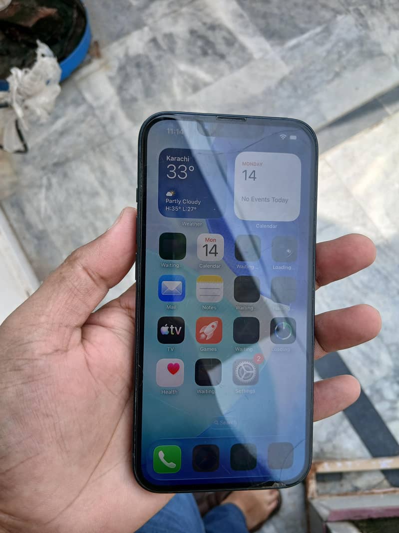 Apple iPhone 14 3