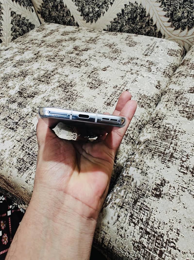 One Plus 9 Pro 7