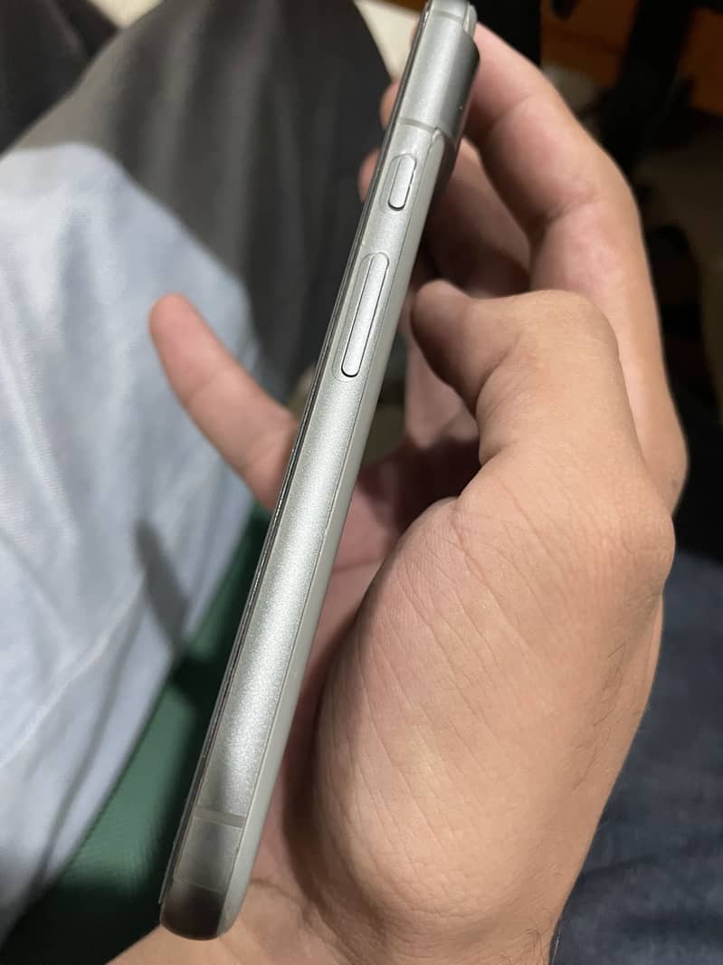 Google Pixel 8 3