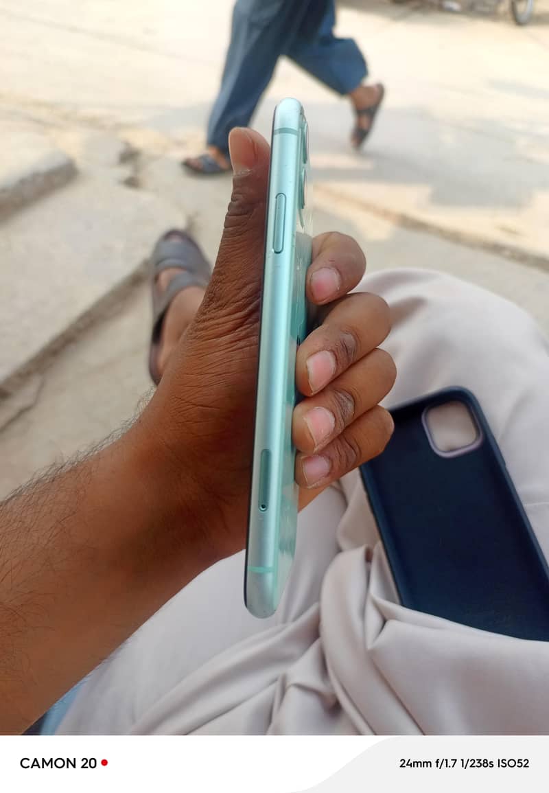 Apple iPhone 11 5