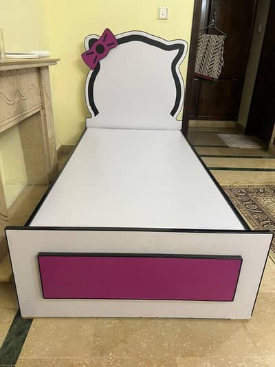 SINGLE BED