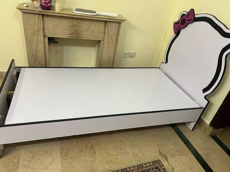 SINGLE BED 1