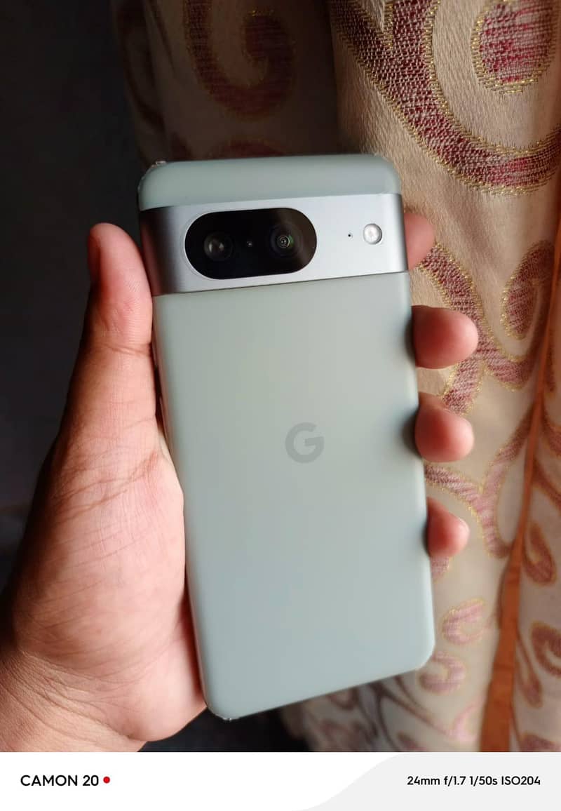 Google Pixel 8 2