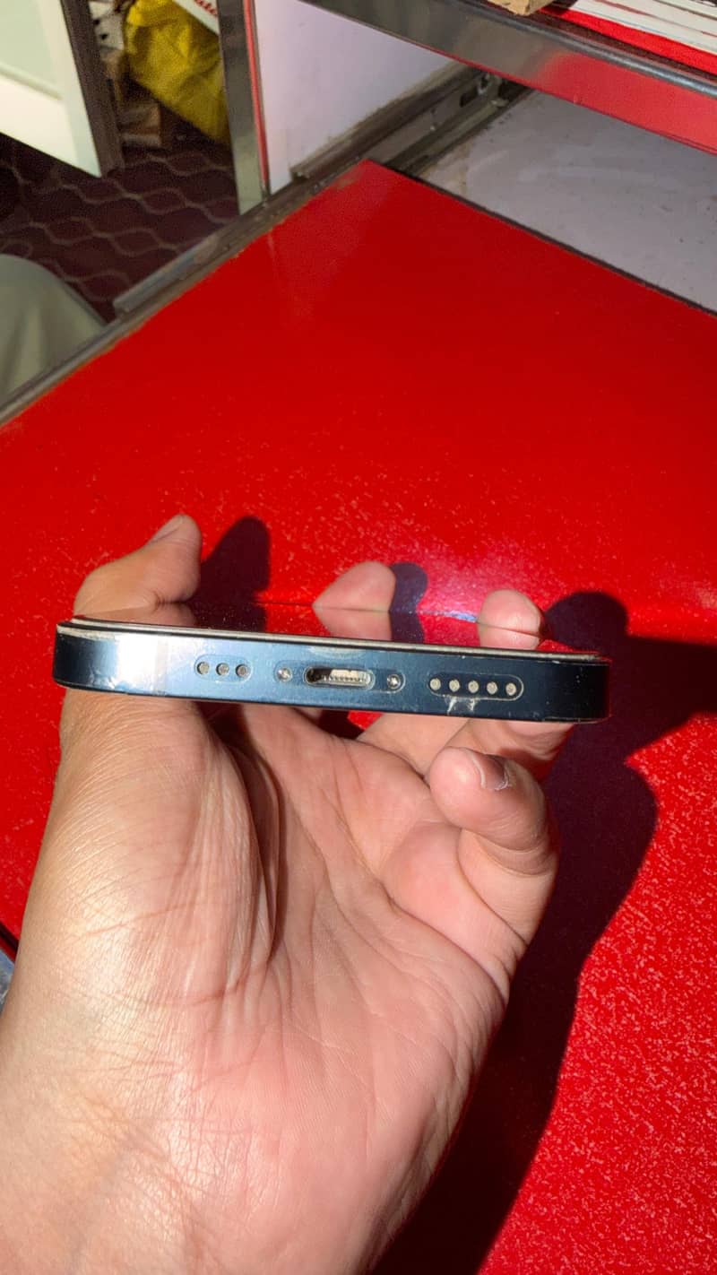 Apple iPhone 13 3