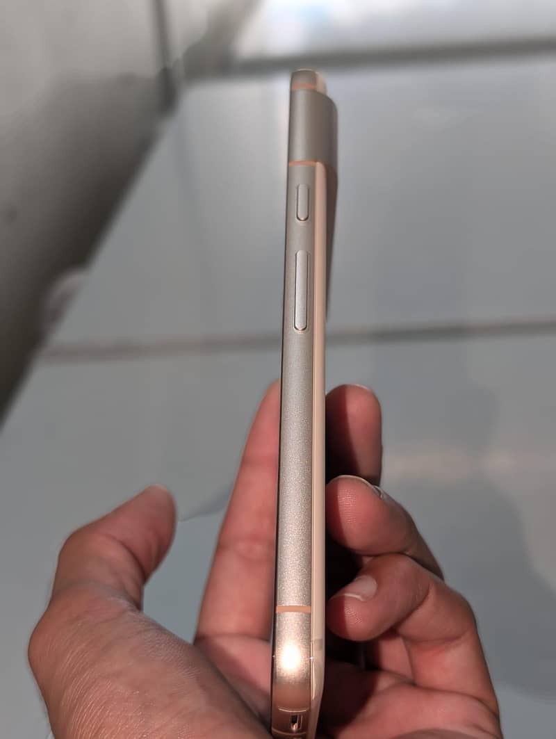 Google Pixel 8 2