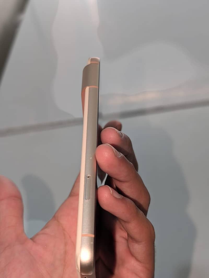 Google Pixel 8 6