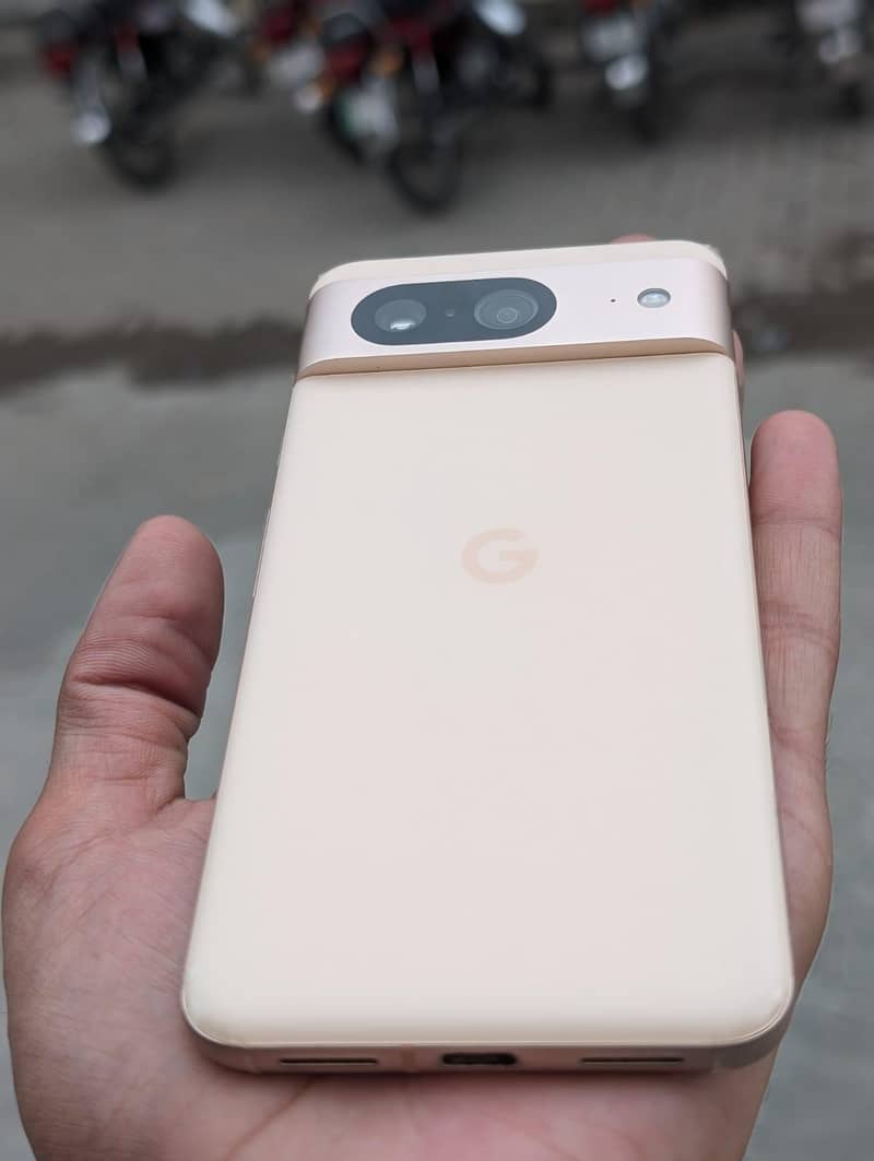 Google Pixel 8 3