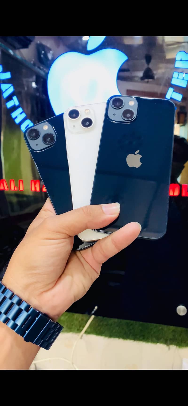 Apple iPhone 13 0