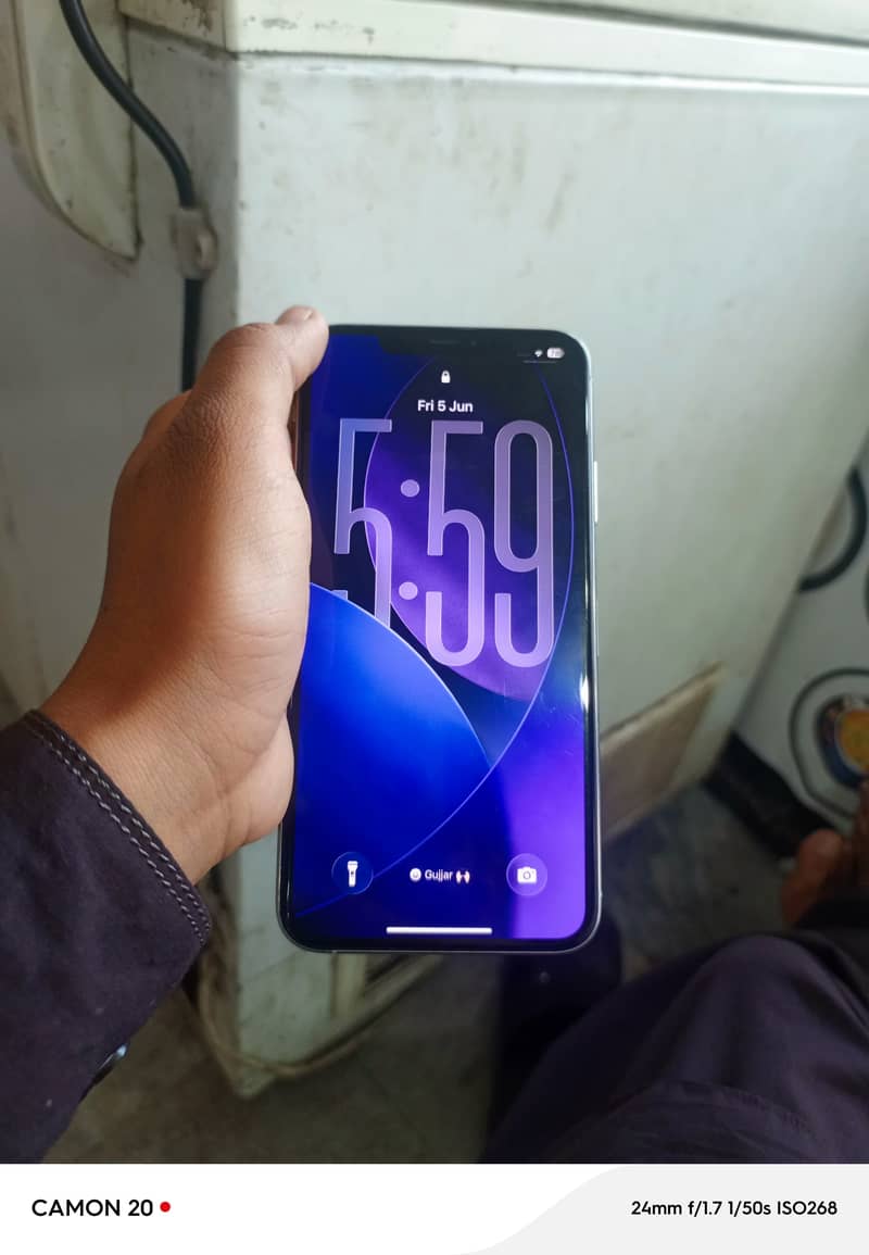 Apple iPhone 11 Pro Max 2