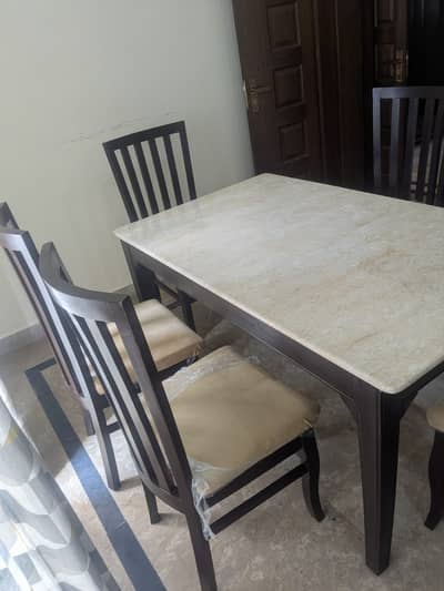 New Dinning Table and Chairs for Sale